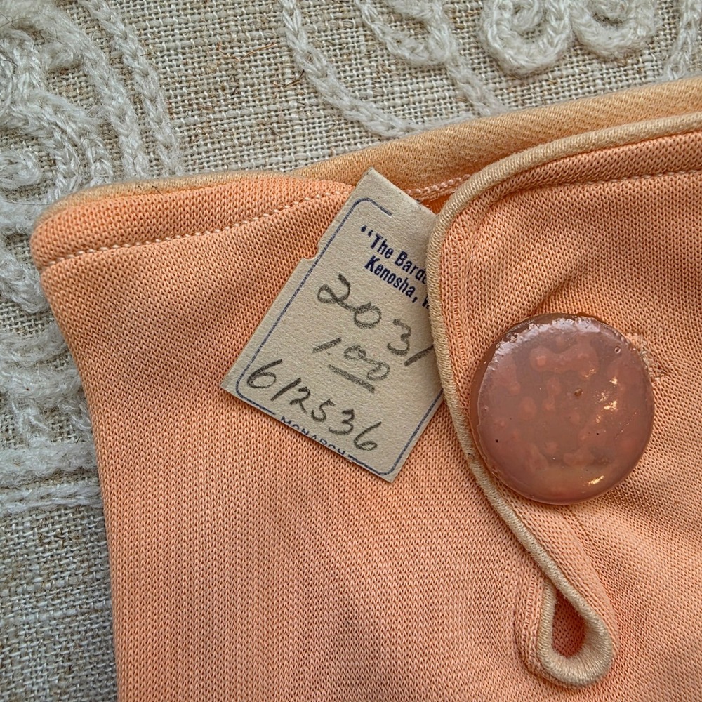 Kayser 60s Formal Dress Gloves 6.5 Peach Button Wrist Length Made in Germany NOS - Picture 2 of 6